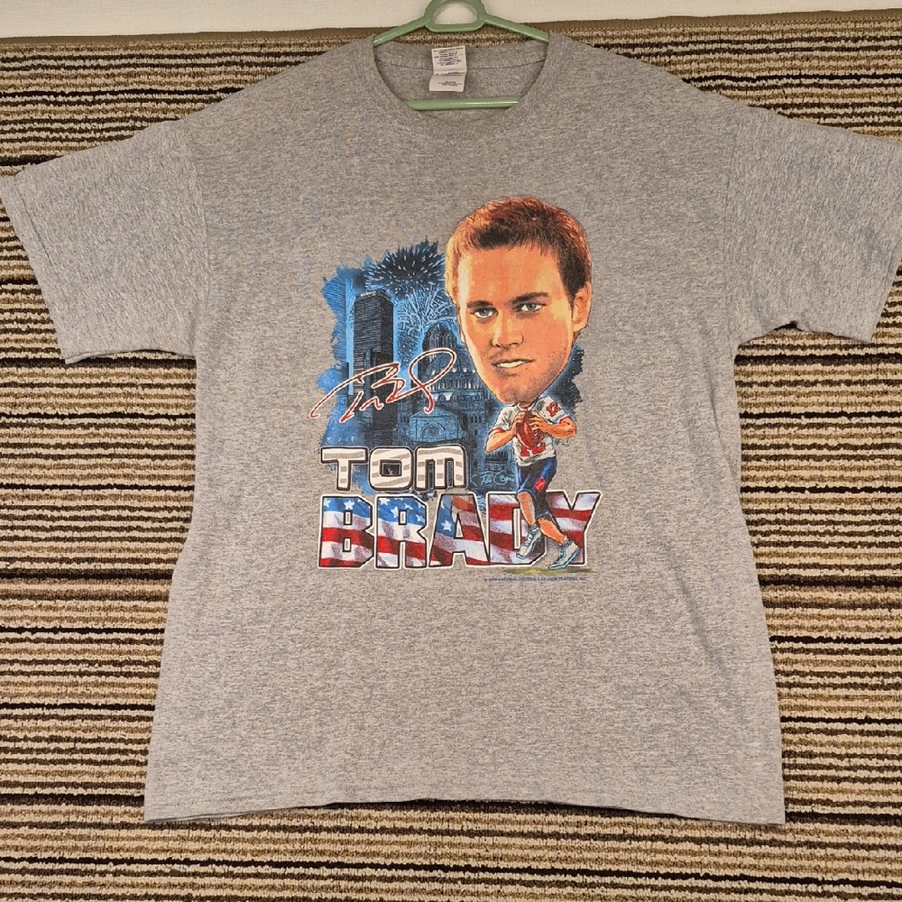 TOM BRADY Big Head NFL New England‎ Patriots Grey Cotton Mens T Shirt Sz L 2010